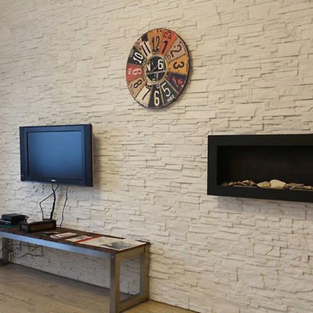 Apartment Argentinska 8 Прага Экстерьер фото